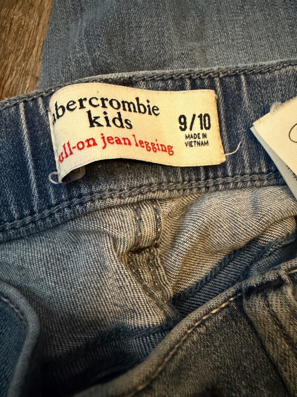 Abercrombie Kids Girls Jeans Size 9/10 - Picture 4 of 6